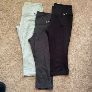 Ladies Nike cropped athletic pants size medium